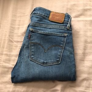 Levi’s 710 super skinny jeans
